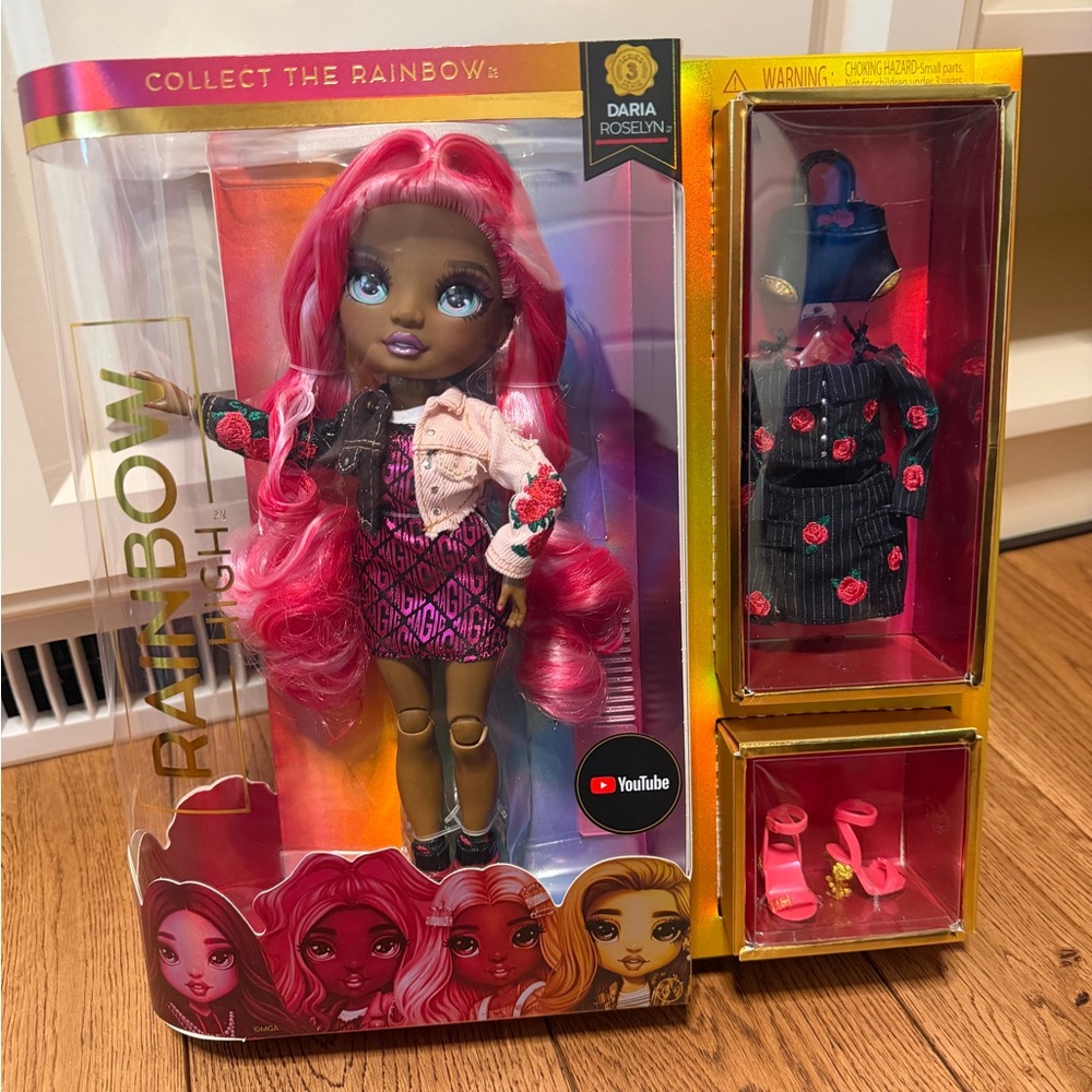 Rainbow High Series 3 Daria Roselyn Fashion Doll Pink Wavy Hair Rose Accessories